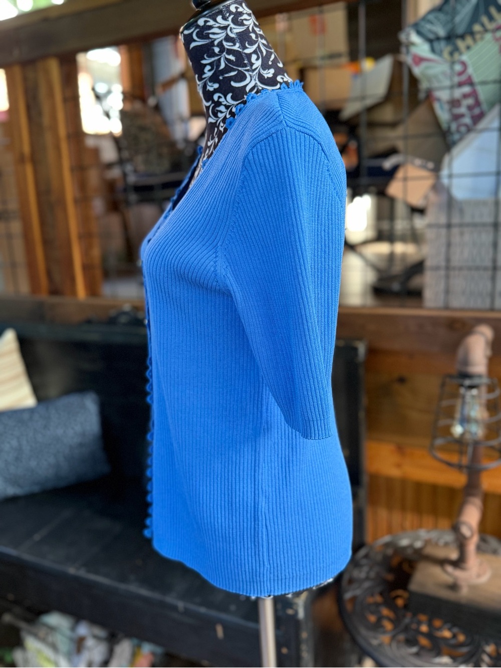 Tahari Bright Blue Ribbed Button-Front Top - Picture 2 of 9